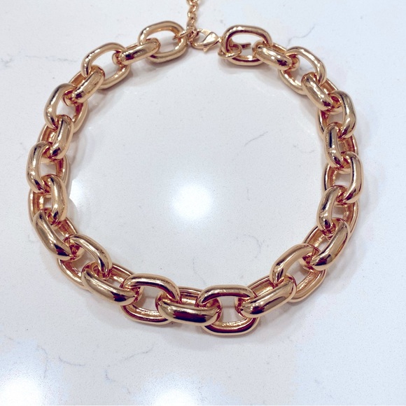 BANANA REPUBLIC Chunky Yellow Tone Chain Necklace - Picture 2 of 6